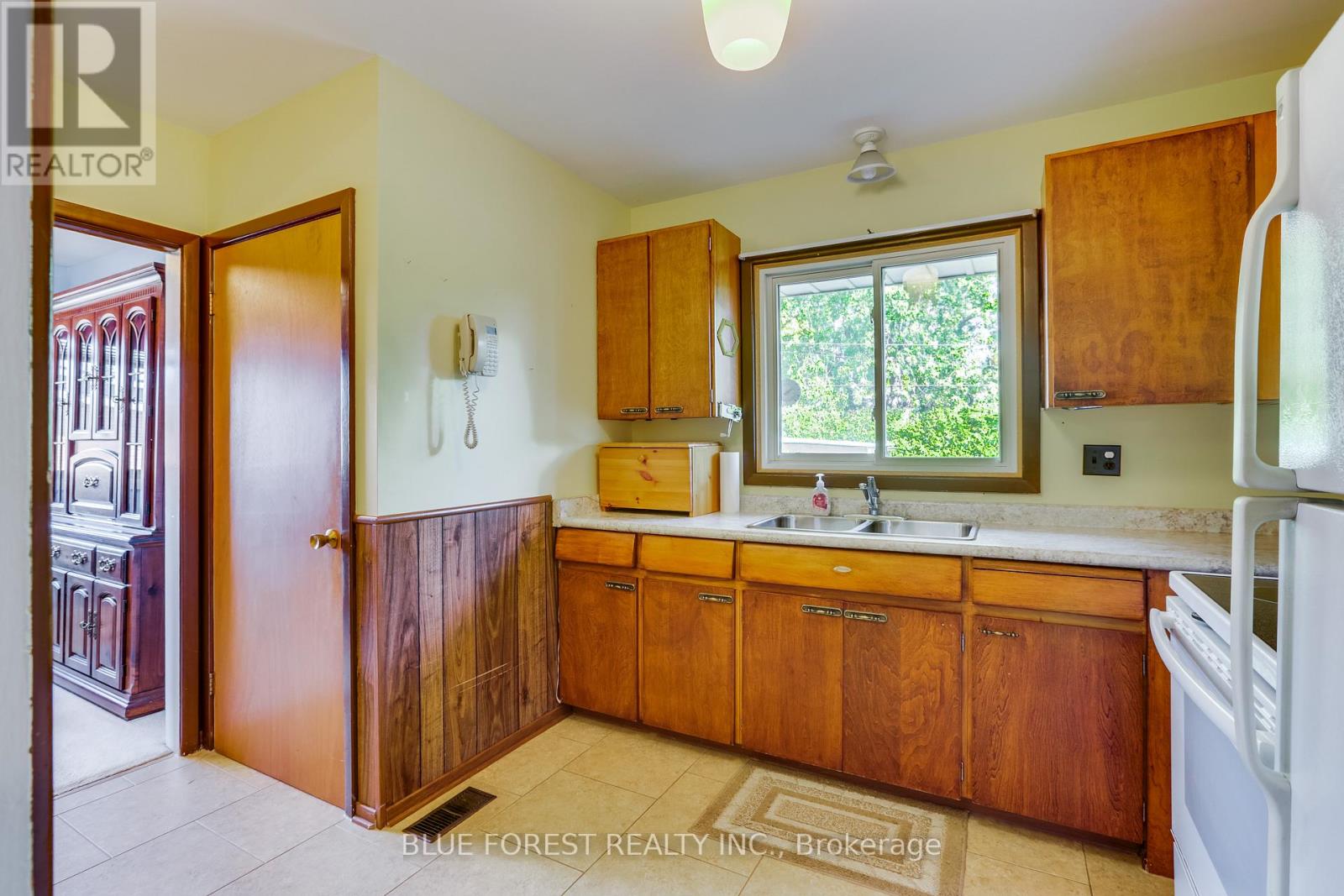 125 Goldwick Crescent, London East (East D), Ontario  N5V 2K9 - Photo 10 - X12449125