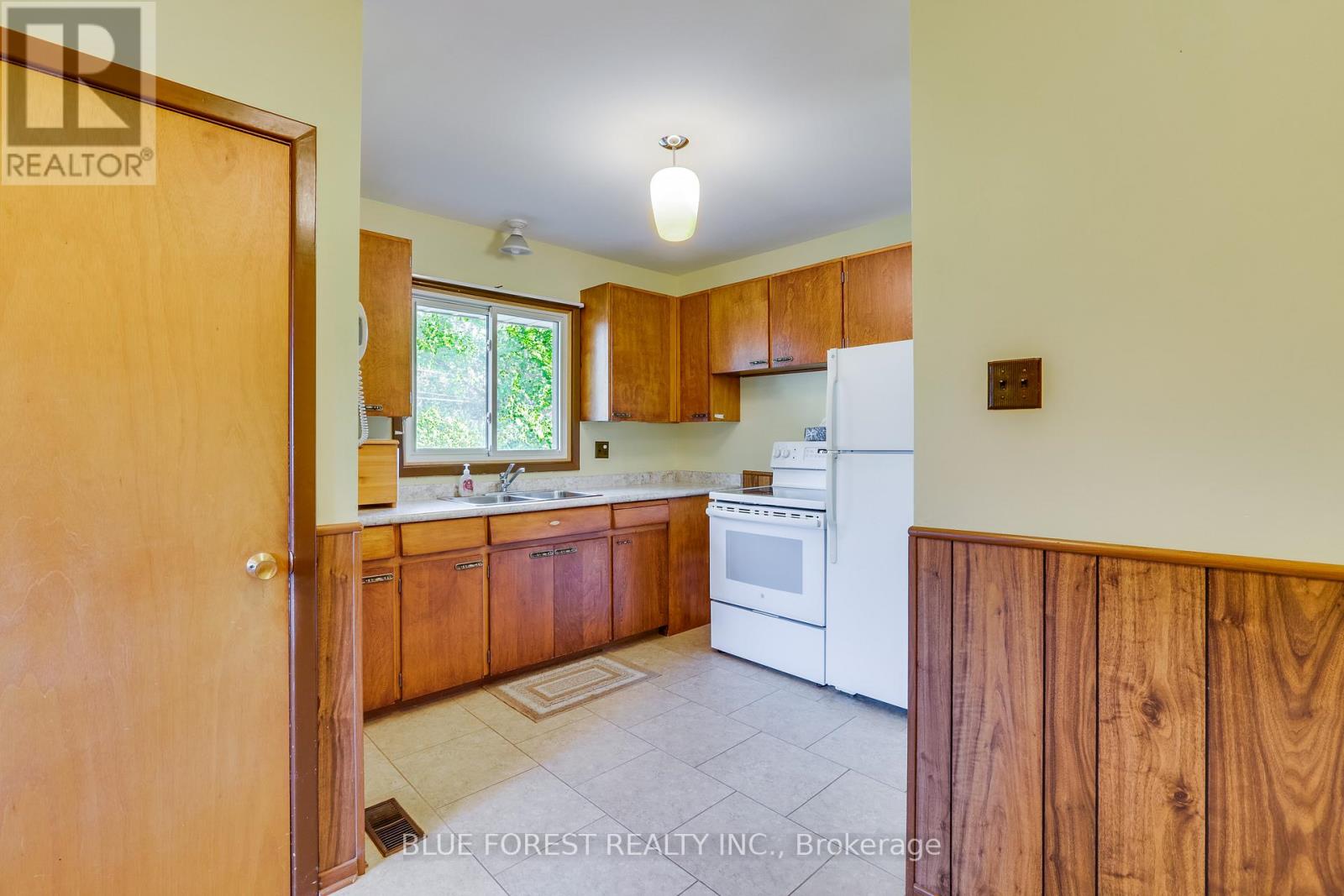 125 Goldwick Crescent, London East (East D), Ontario  N5V 2K9 - Photo 11 - X12449125