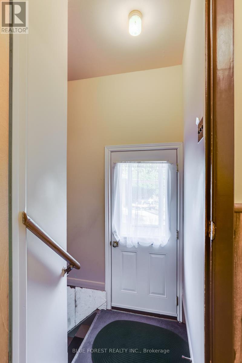 125 Goldwick Crescent, London East (East D), Ontario  N5V 2K9 - Photo 26 - X12449125