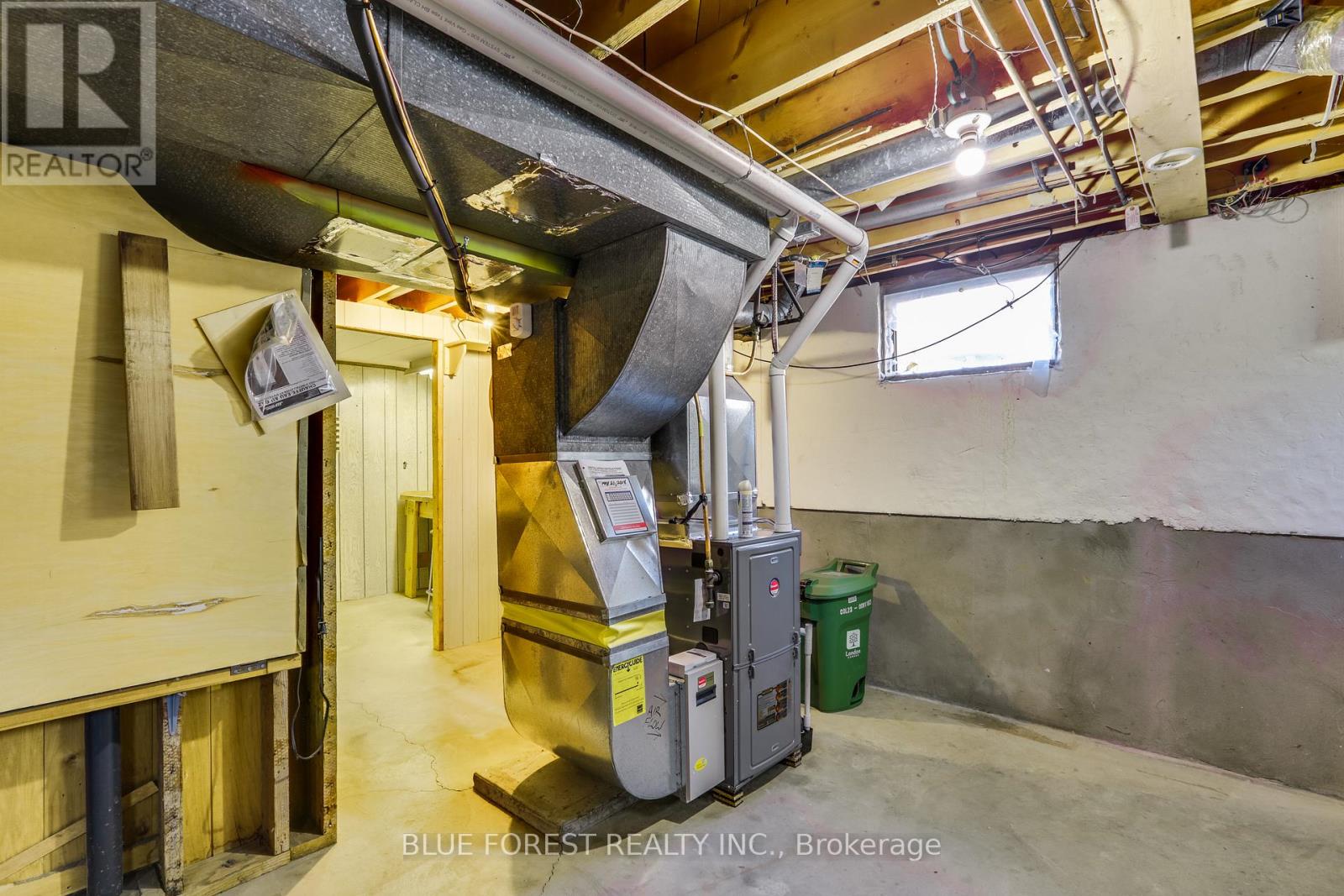125 Goldwick Crescent, London East (East D), Ontario  N5V 2K9 - Photo 28 - X12449125