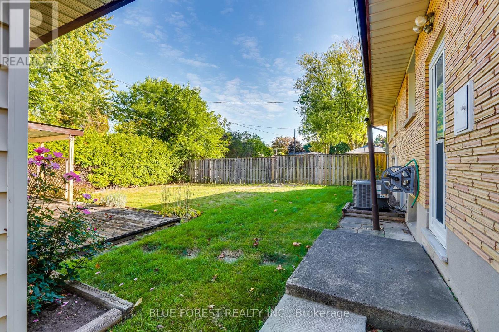 125 Goldwick Crescent, London East (East D), Ontario  N5V 2K9 - Photo 39 - X12449125