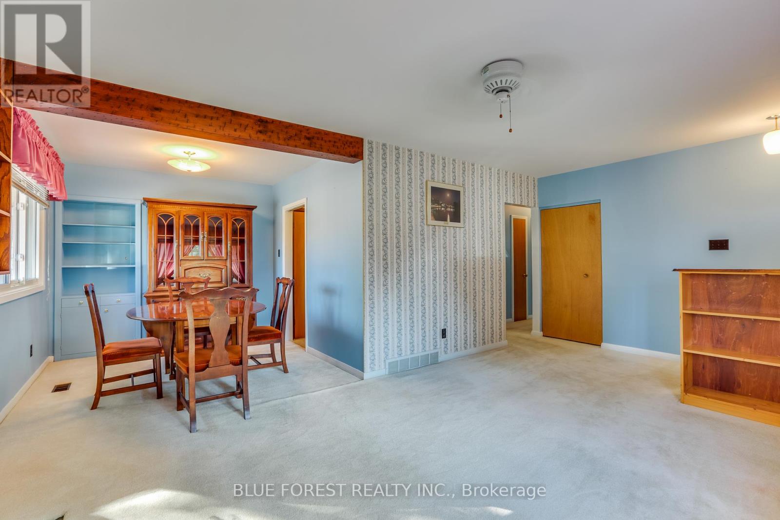 125 Goldwick Crescent, London East (East D), Ontario  N5V 2K9 - Photo 5 - X12449125