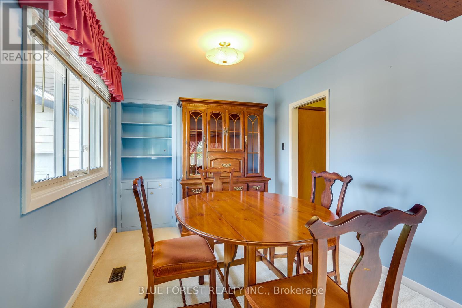 125 Goldwick Crescent, London East (East D), Ontario  N5V 2K9 - Photo 6 - X12449125