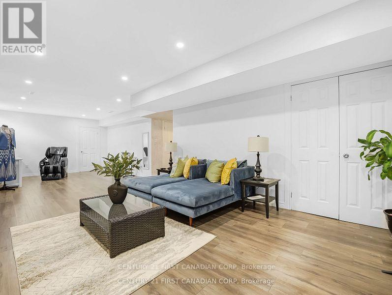 207 Union Avenue, Middlesex Centre (Komoka), Ontario  N0L 1R0 - Photo 37 - X12449156