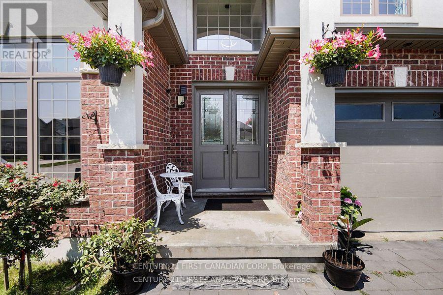 207 Union Avenue, Middlesex Centre (Komoka), Ontario  N0L 1R0 - Photo 4 - X12449156