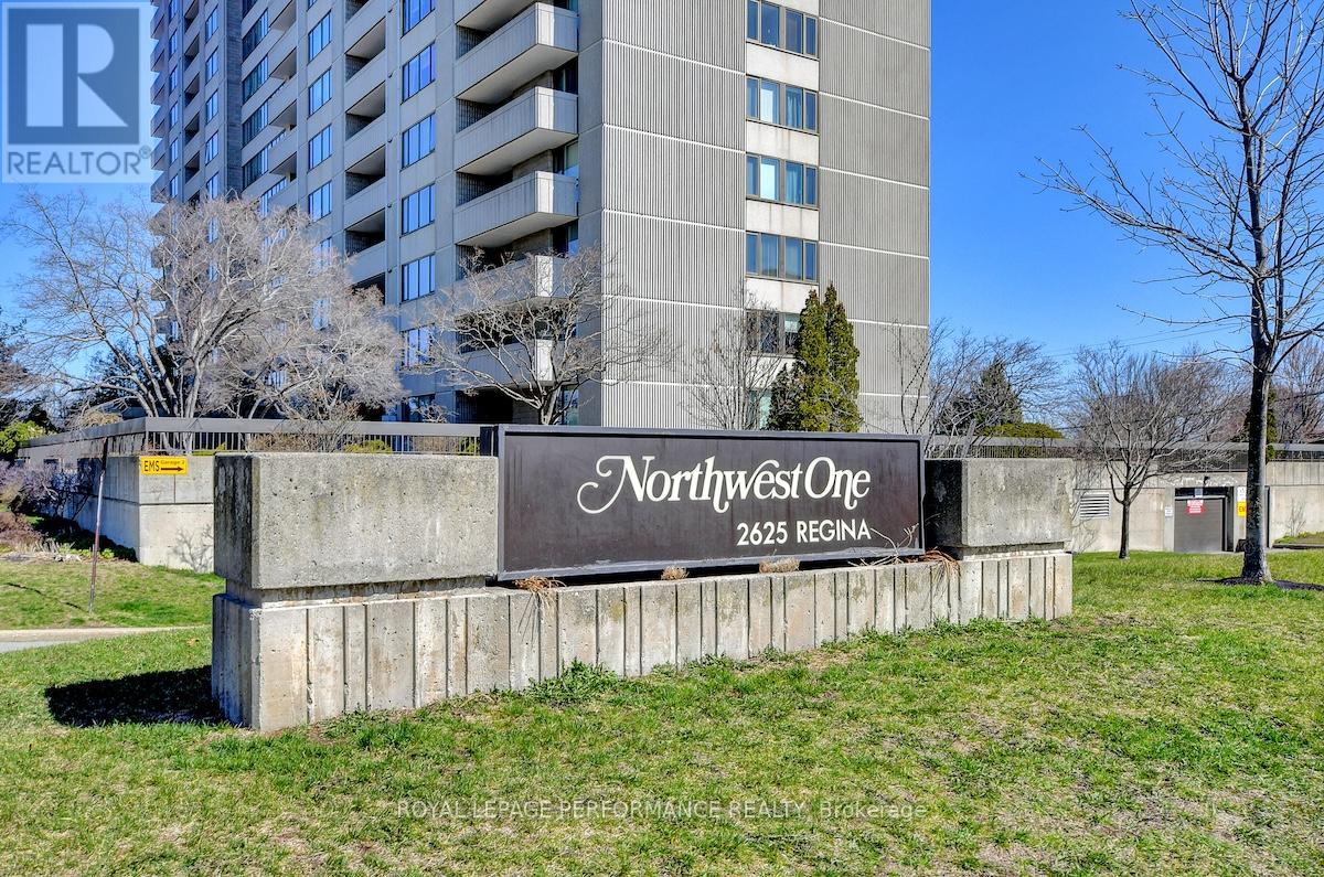 2105 - 2625 Regina Street, Ottawa, Ontario  K2B 5W8 - Photo 2 - X12135743