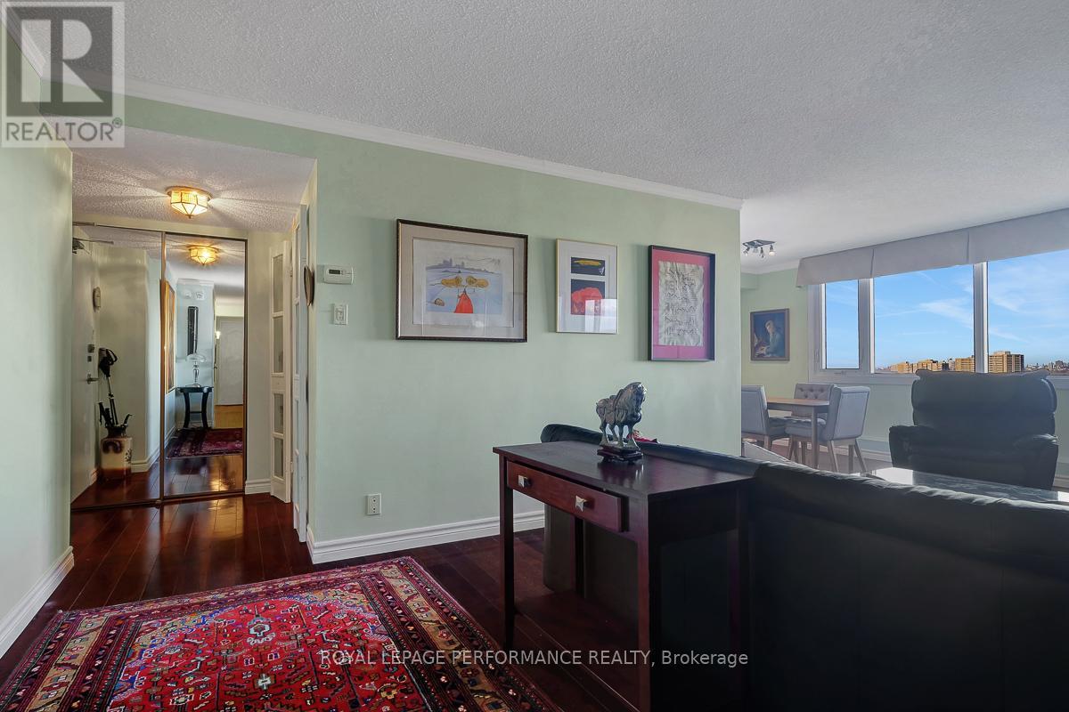 2105 - 2625 Regina Street, Ottawa, Ontario  K2B 5W8 - Photo 3 - X12135743