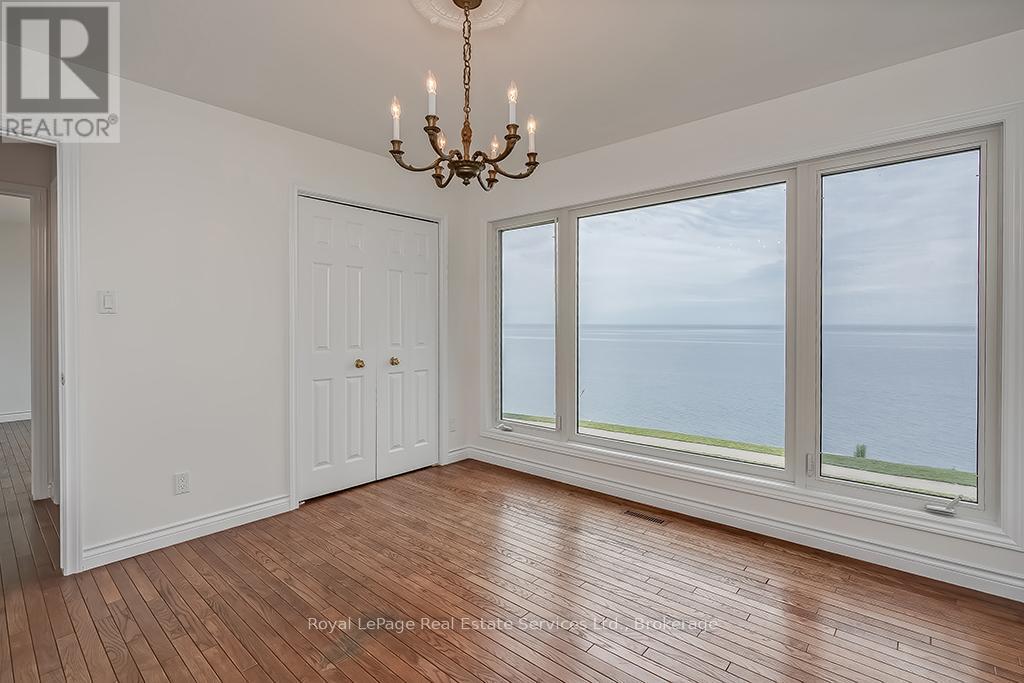 3286 Shelburne Place, Oakville, Ontario  L6L 5V9 - Photo 20 - W12449216