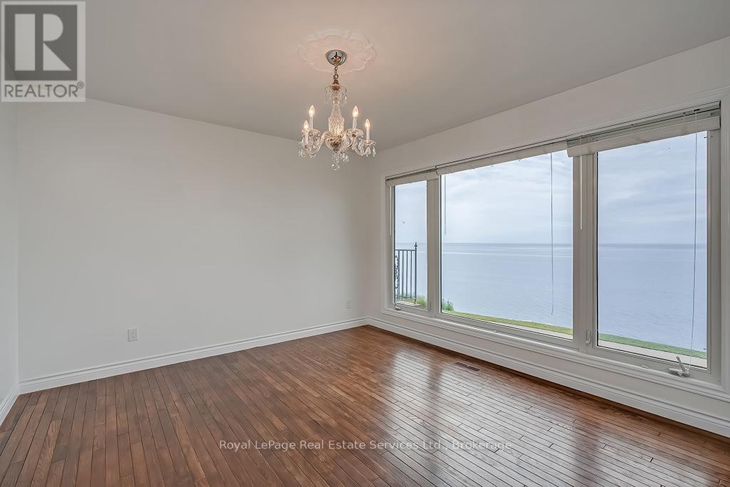 3286 Shelburne Place, Oakville, Ontario  L6L 5V9 - Photo 21 - W12449216