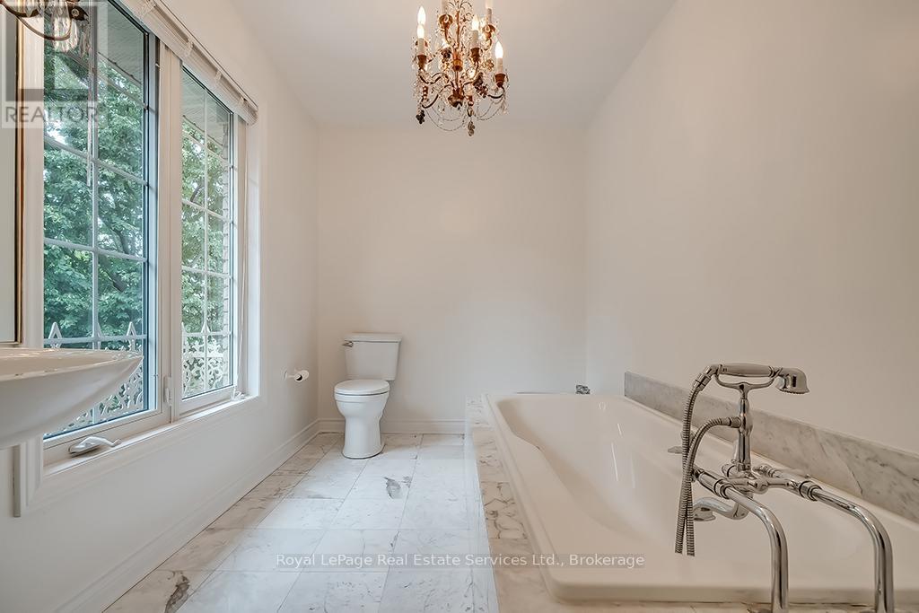 3286 Shelburne Place, Oakville, Ontario  L6L 5V9 - Photo 22 - W12449216