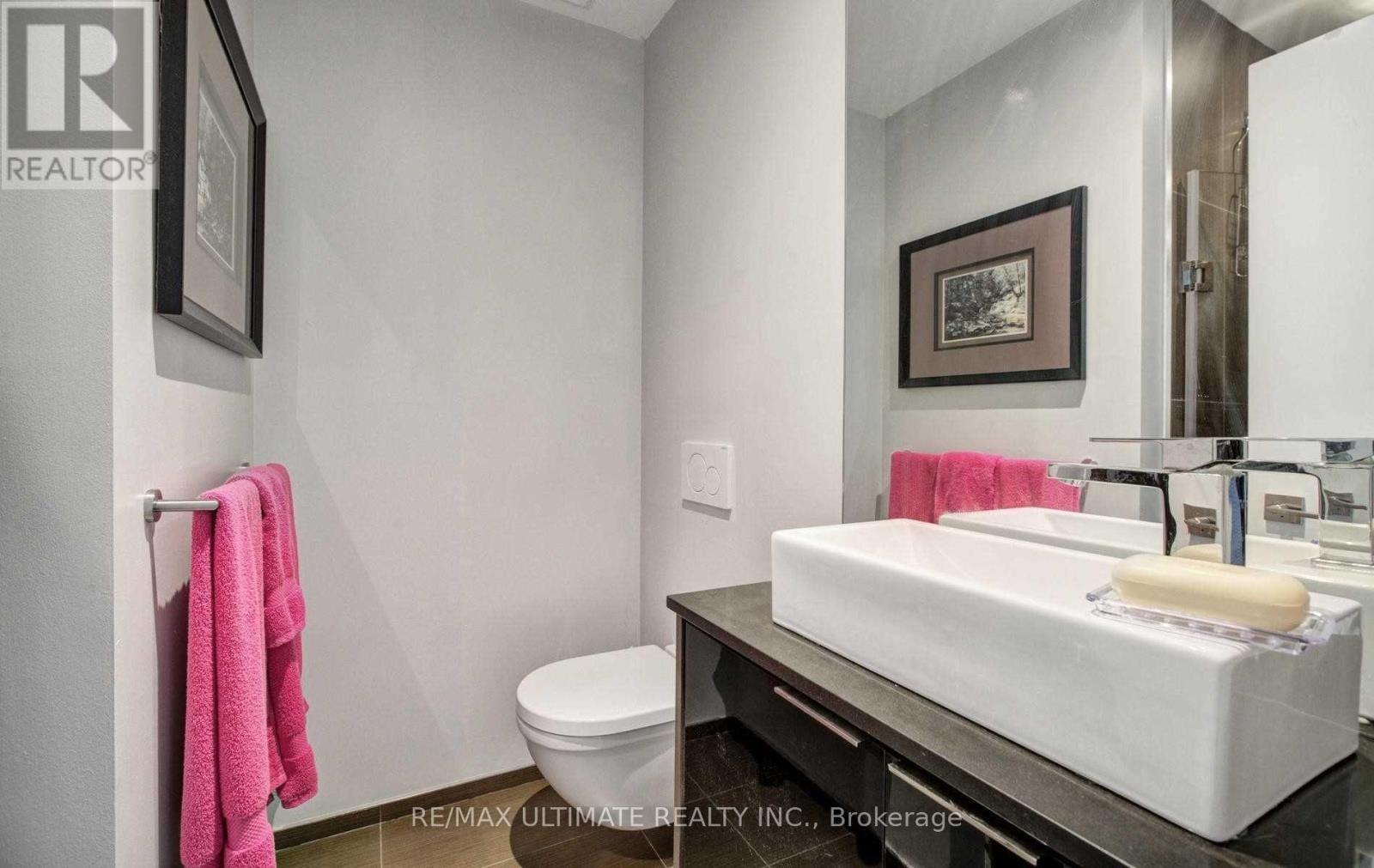 1715 - 70 Temperance Street, Toronto, Ontario  M5H 4E8 - Photo 17 - C12448930