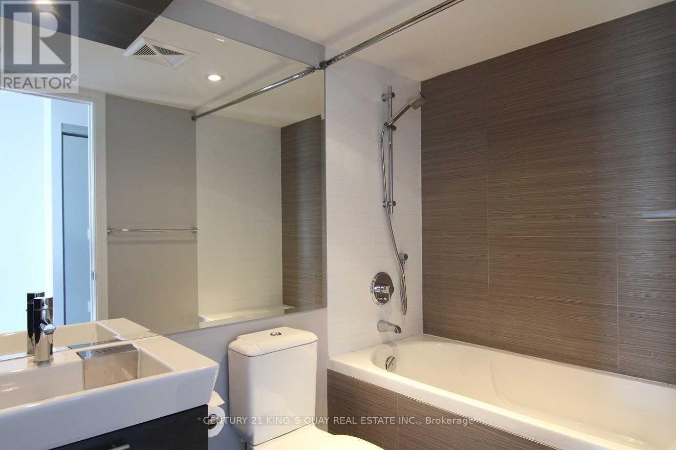 4815 - 386 Yonge Street, Toronto, Ontario  M5B 0A5 - Photo 11 - C12448939