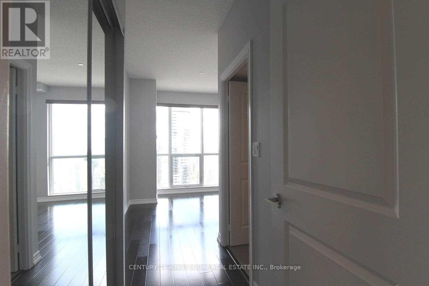 4815 - 386 Yonge Street, Toronto, Ontario  M5B 0A5 - Photo 9 - C12448939