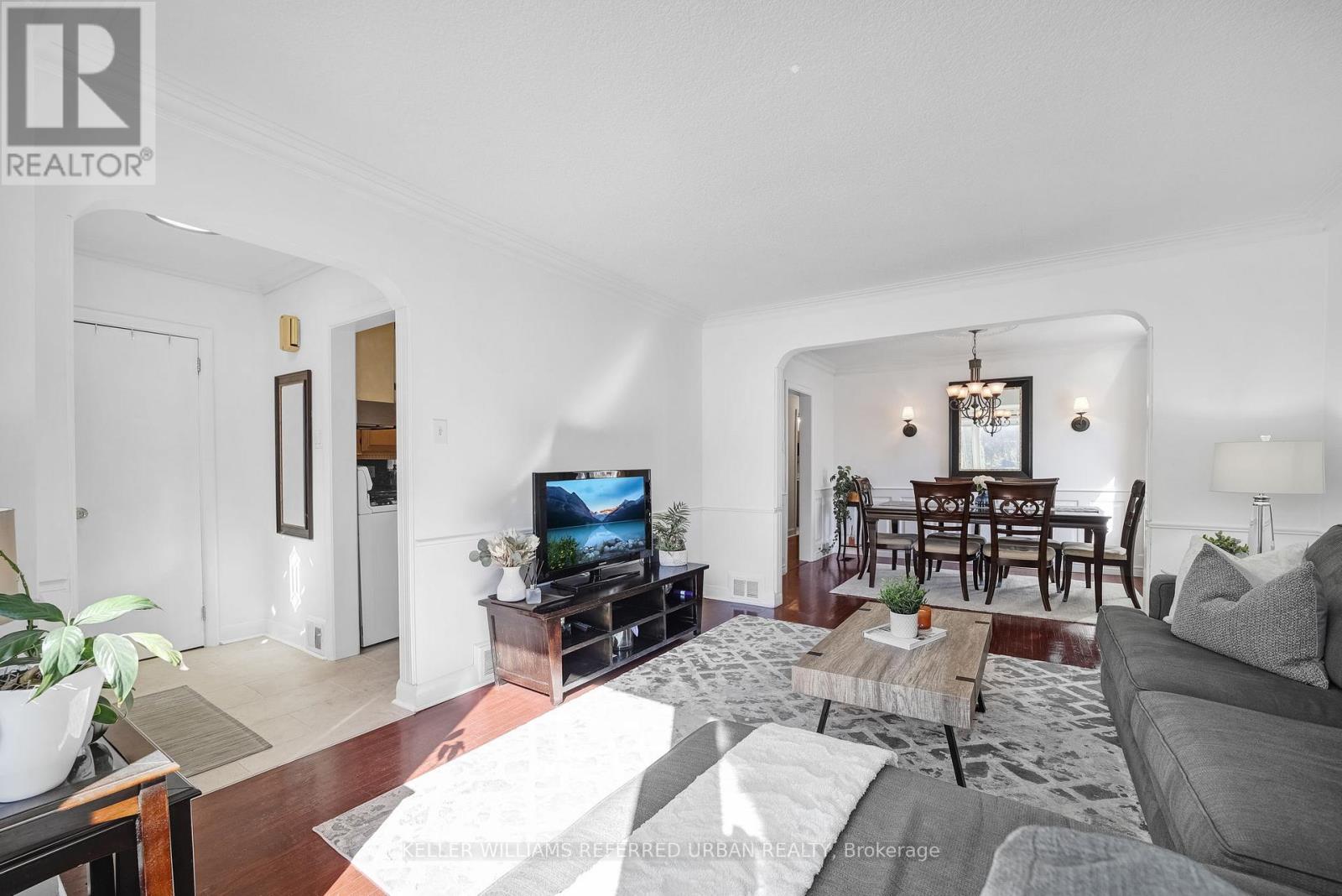 17 Gwendolen Crescent, Toronto, Ontario  M2N 2L9 - Photo 6 - C12448957