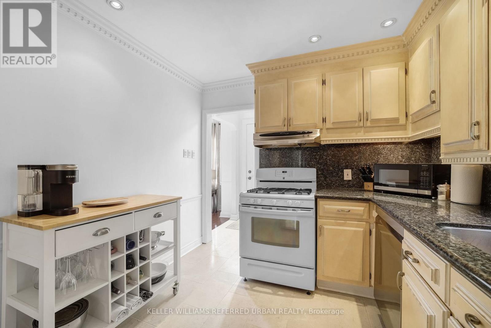 17 Gwendolen Crescent, Toronto, Ontario  M2N 2L9 - Photo 8 - C12448957
