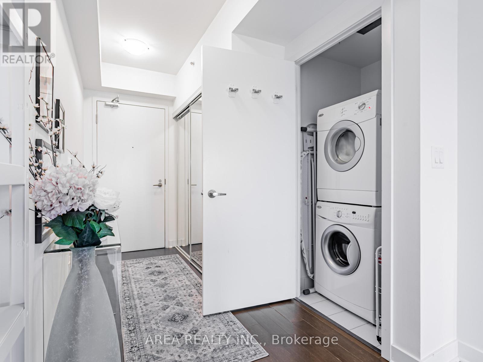 2009 - 58 Orchard View Boulevard, Toronto (Yonge-Eglinton), Ontario  M4R 0A2 - Photo 3 - C12448977