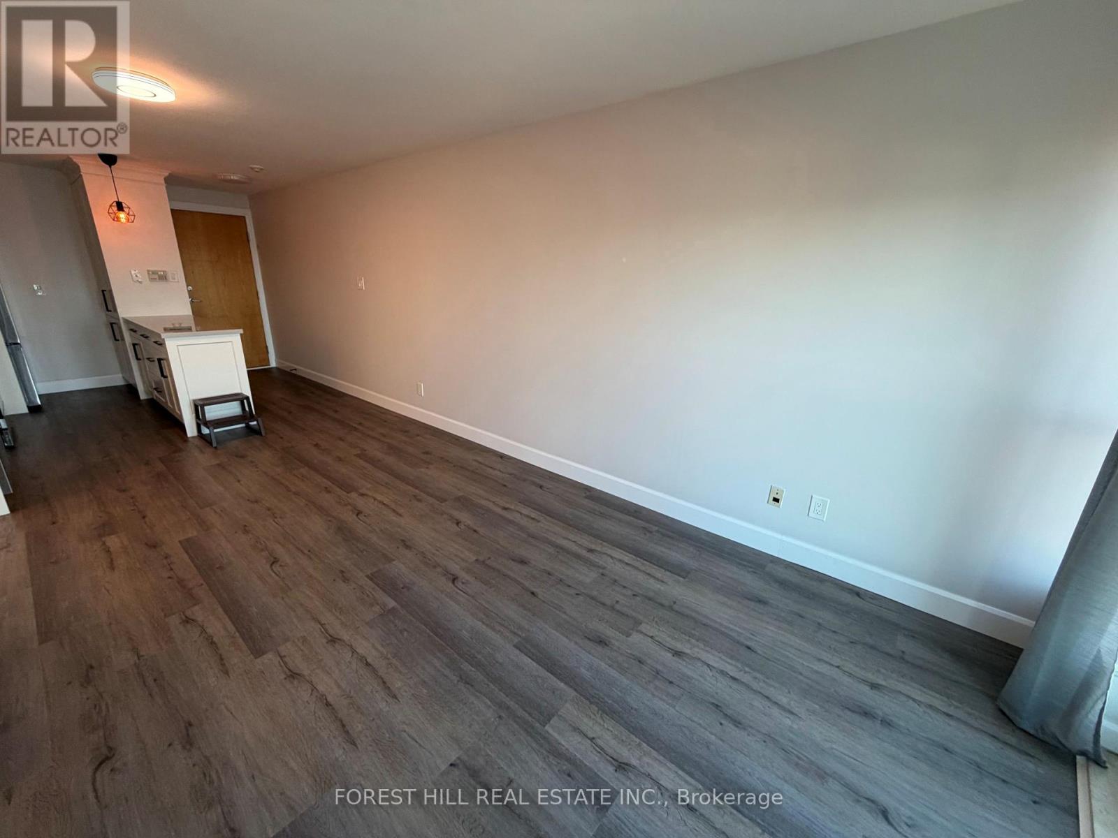 826 - 600 Queens Quay Avenue W, Toronto, Ontario  M5V 3M3 - Photo 3 - C12448978