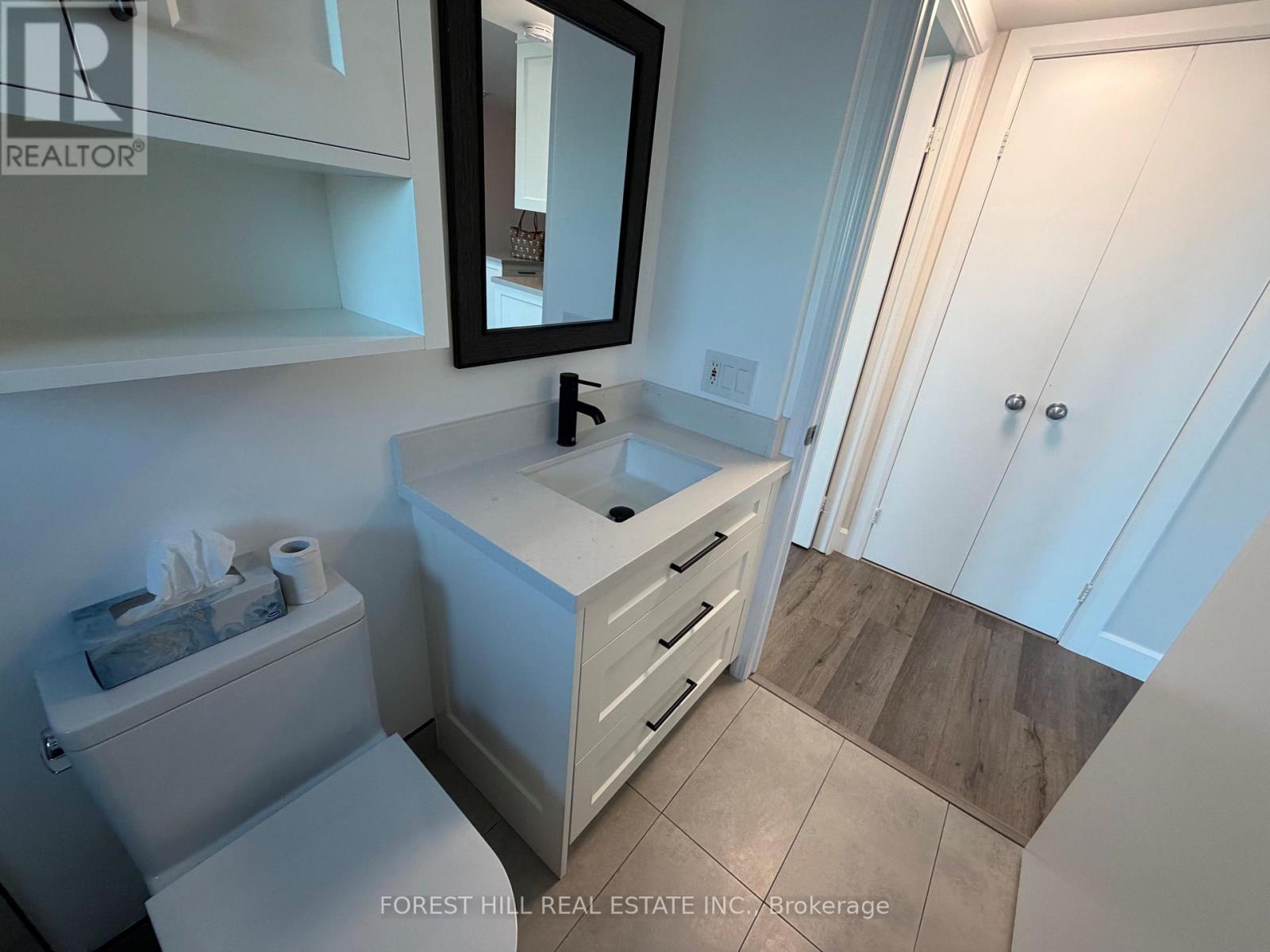 826 - 600 Queens Quay Avenue W, Toronto, Ontario  M5V 3M3 - Photo 8 - C12448978