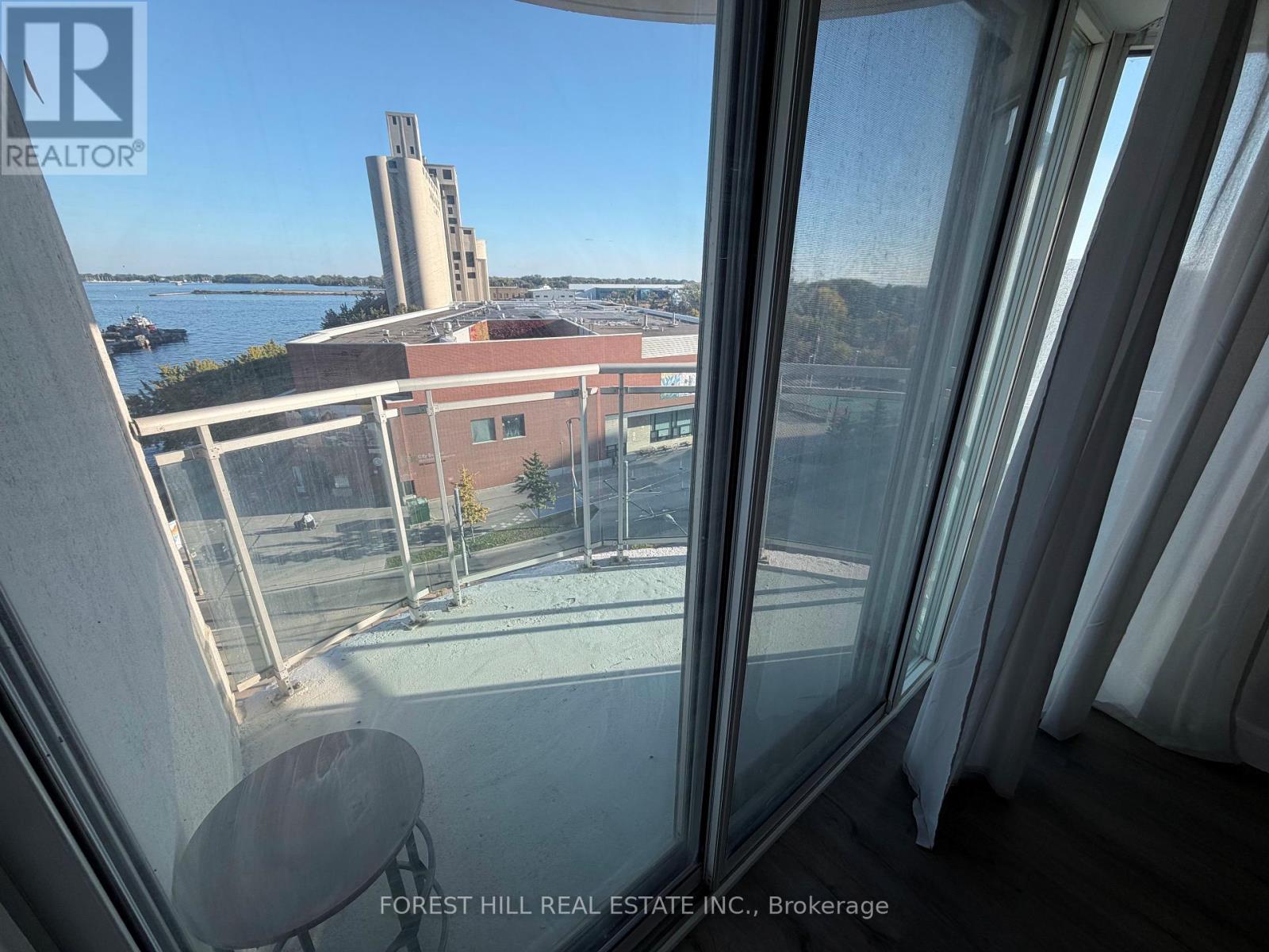 826 - 600 Queens Quay Avenue W, Toronto, Ontario  M5V 3M3 - Photo 9 - C12448978