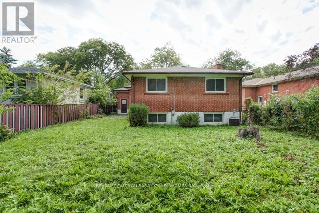 240 Dunview Avenue, Toronto (Willowdale East), Ontario  M2N 4J2 - Photo 4 - C12449011