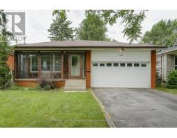 240 DUNVIEW AVENUE, Toronto, Ontario
