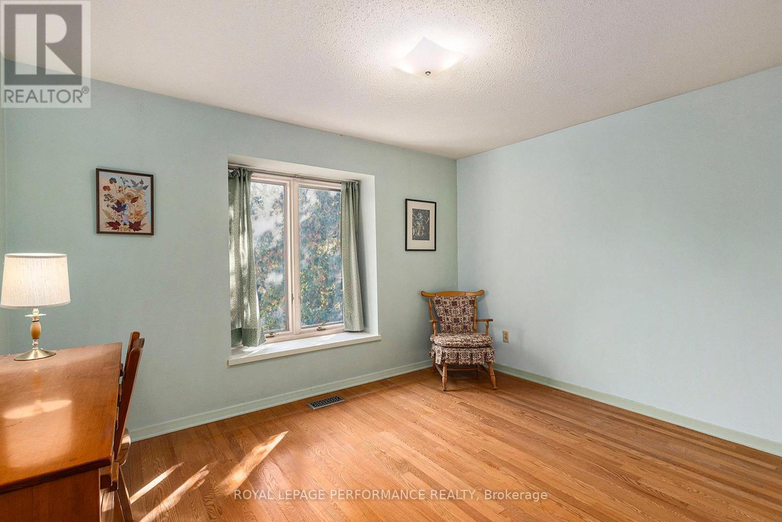 1842 Playfair Drive, Ottawa, Ontario  K1H 5S1 - Photo 18 - X12449038