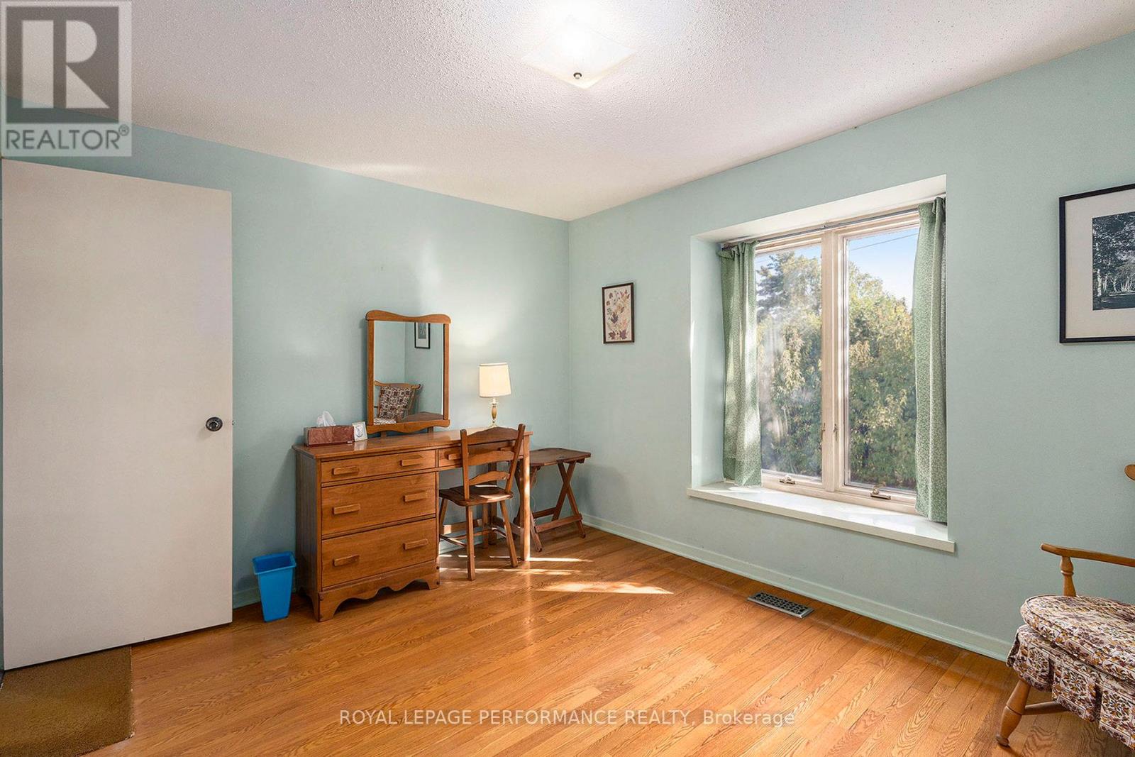 1842 Playfair Drive, Ottawa, Ontario  K1H 5S1 - Photo 20 - X12449038