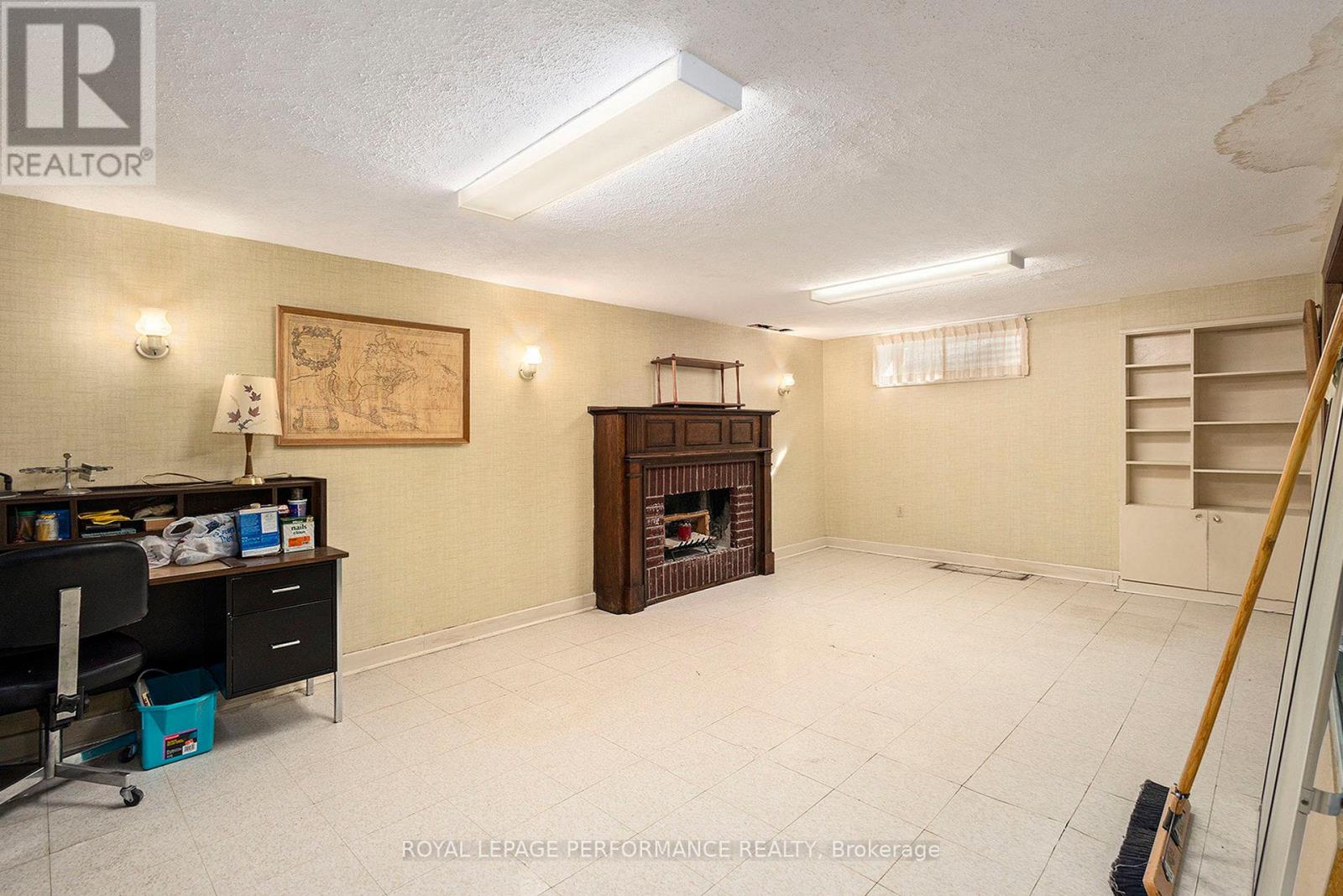 1842 Playfair Drive, Ottawa, Ontario  K1H 5S1 - Photo 27 - X12449038