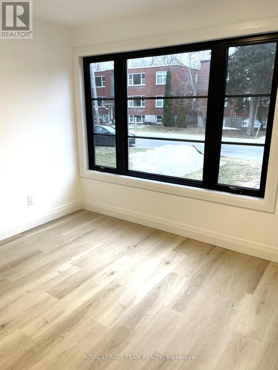 503 Athlone Avenue, Ottawa, Ontario  K1Z 5M9 - Photo 15 - X12449100