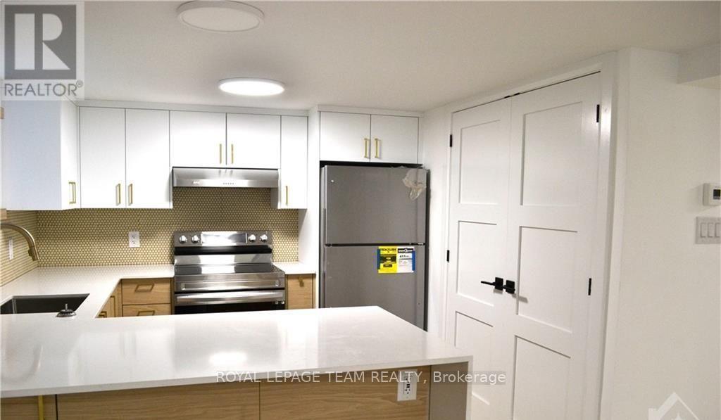 503 Athlone Avenue, Ottawa, Ontario  K1Z 5M9 - Photo 21 - X12449100