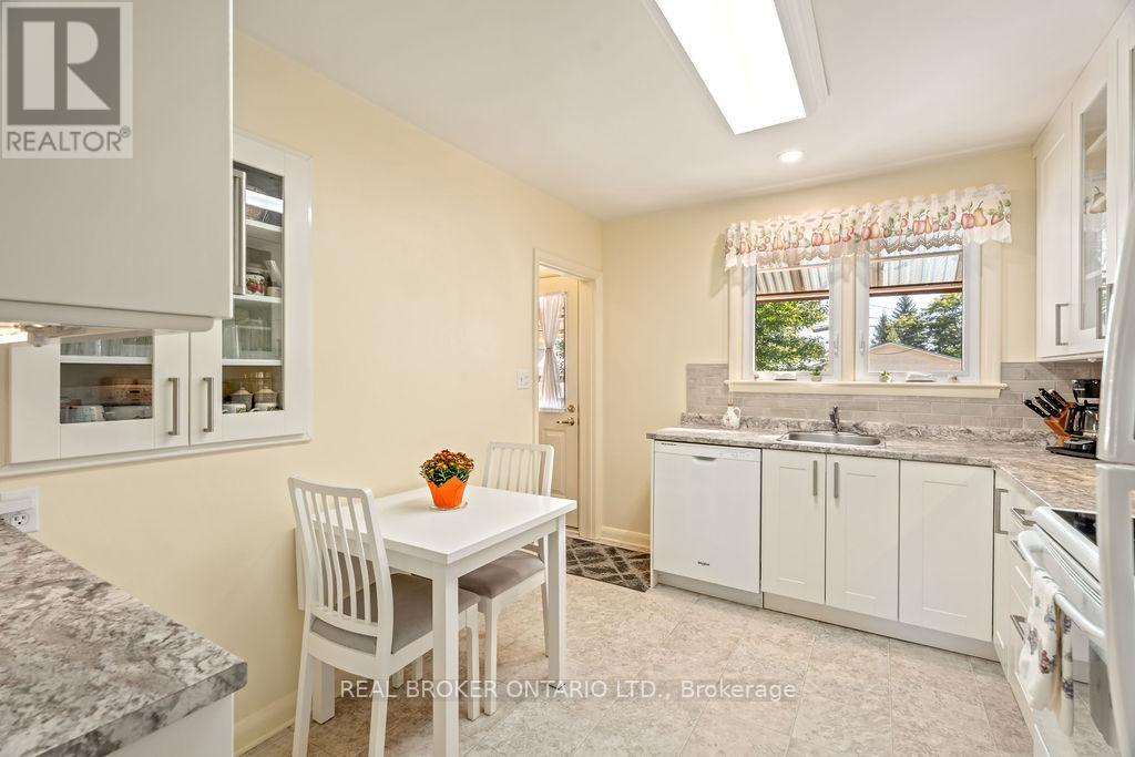 510 Oxford Street E, North Grenville, Ontario  K0G 1J0 - Photo 10 - X12449119