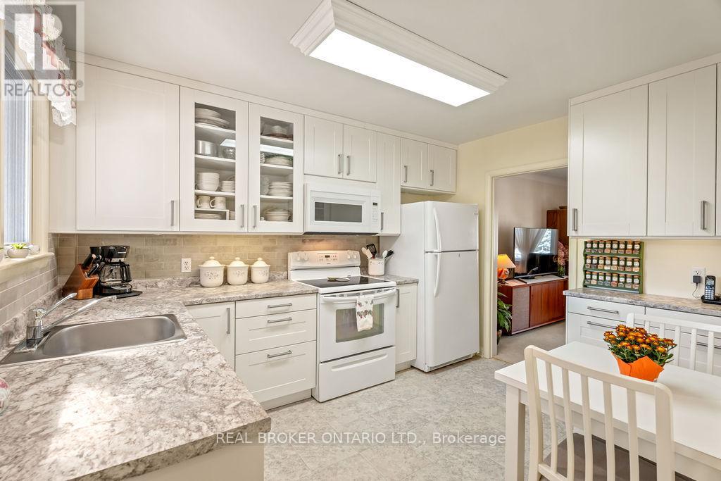 510 Oxford Street E, North Grenville, Ontario  K0G 1J0 - Photo 8 - X12449119