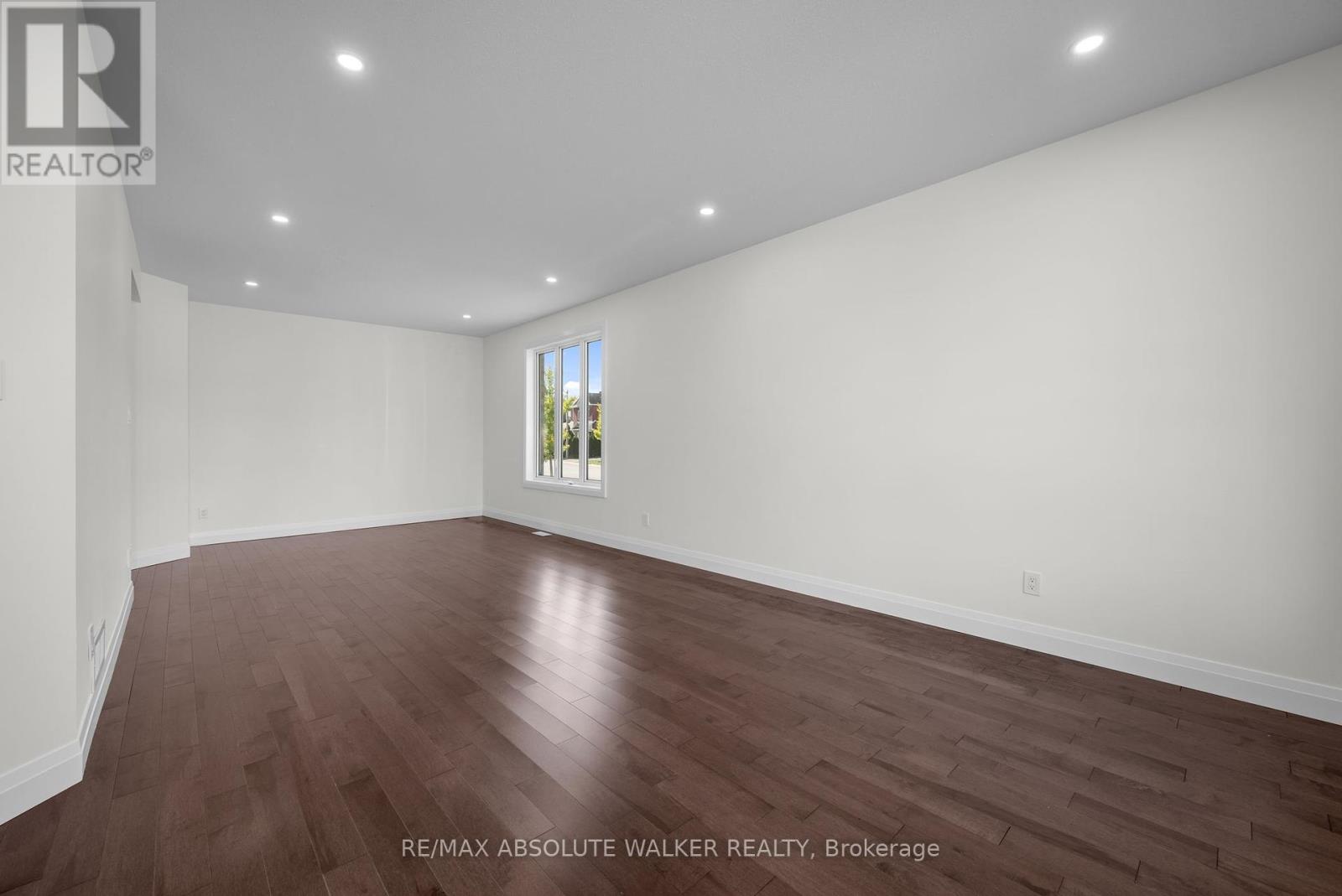 424 Nittany Crescent, Ottawa, Ontario  K2J 5P1 - Photo 4 - X12449154