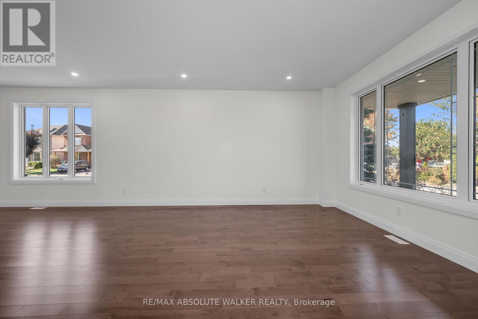 424 Nittany Crescent, Ottawa, Ontario  K2J 5P1 - Photo 7 - X12449154