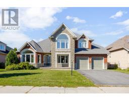 60 WINDING WAY, Ottawa, Ontario