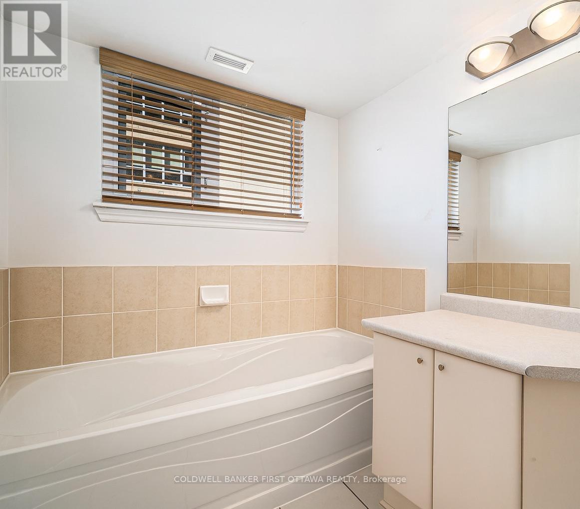 403 - 120 Grant Carman Drive, Ottawa, Ontario  K2E 1C8 - Photo 9 - X12449188