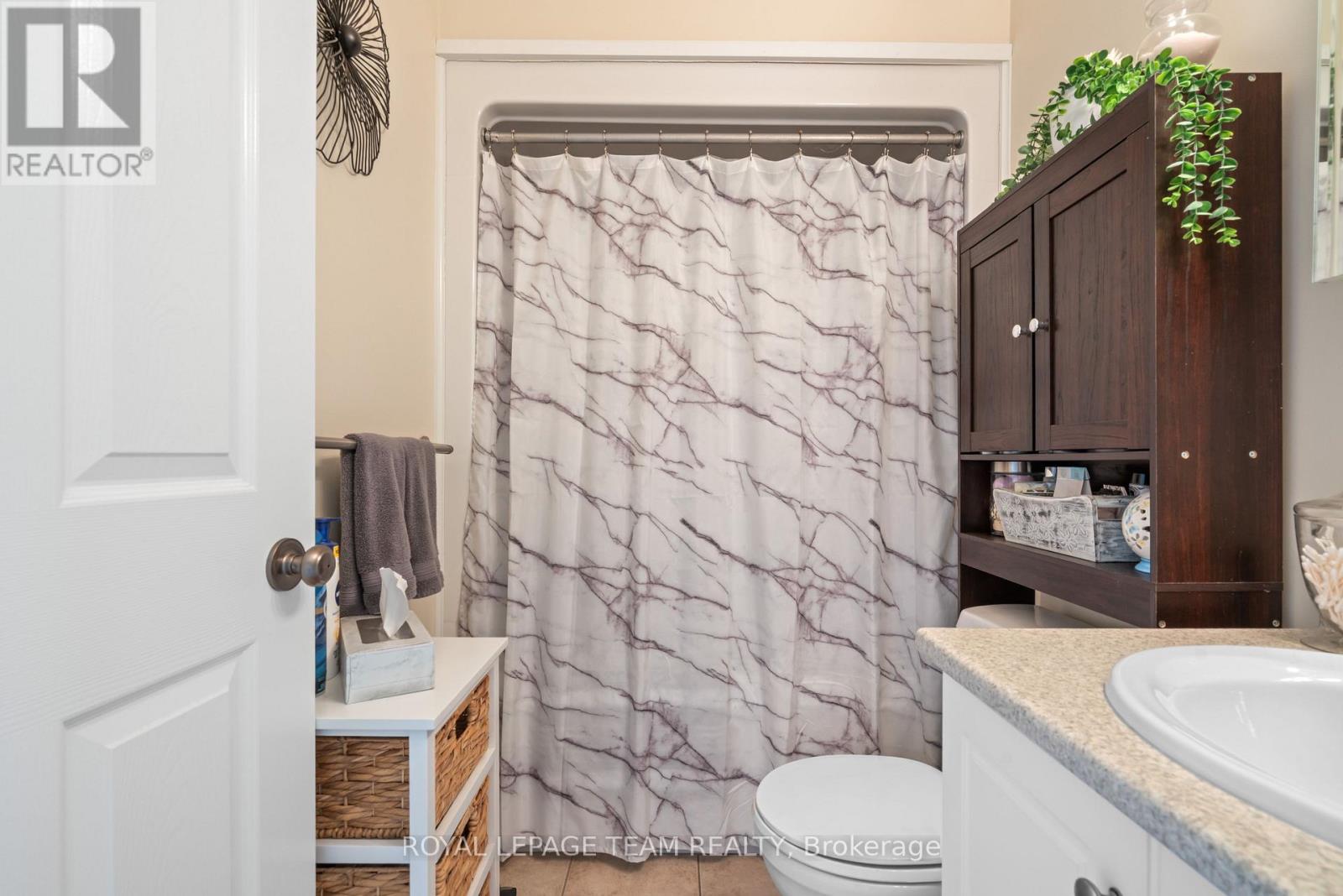 479 Clarence Street, North Dundas, Ontario  K0C 2K0 - Photo 15 - X12449217