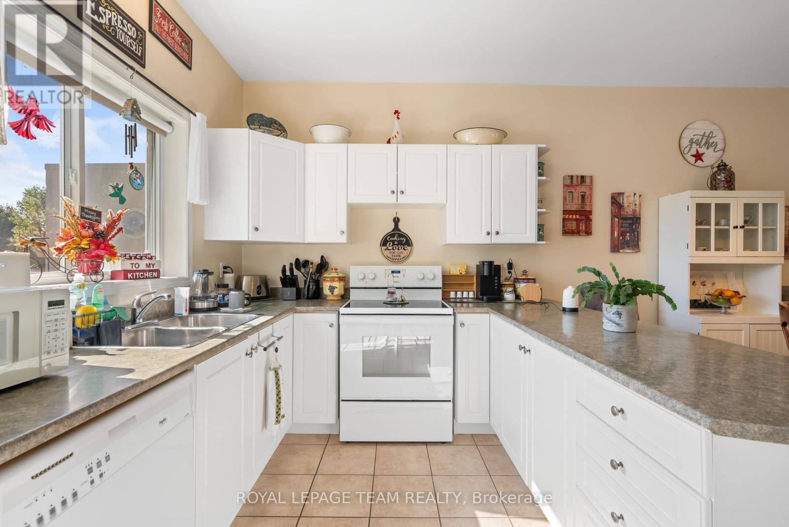 479 Clarence Street, North Dundas, Ontario  K0C 2K0 - Photo 7 - X12449217