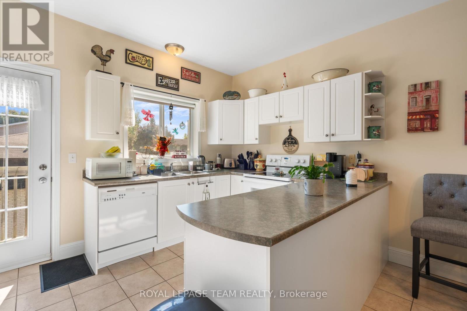 479 Clarence Street, North Dundas, Ontario  K0C 2K0 - Photo 8 - X12449217