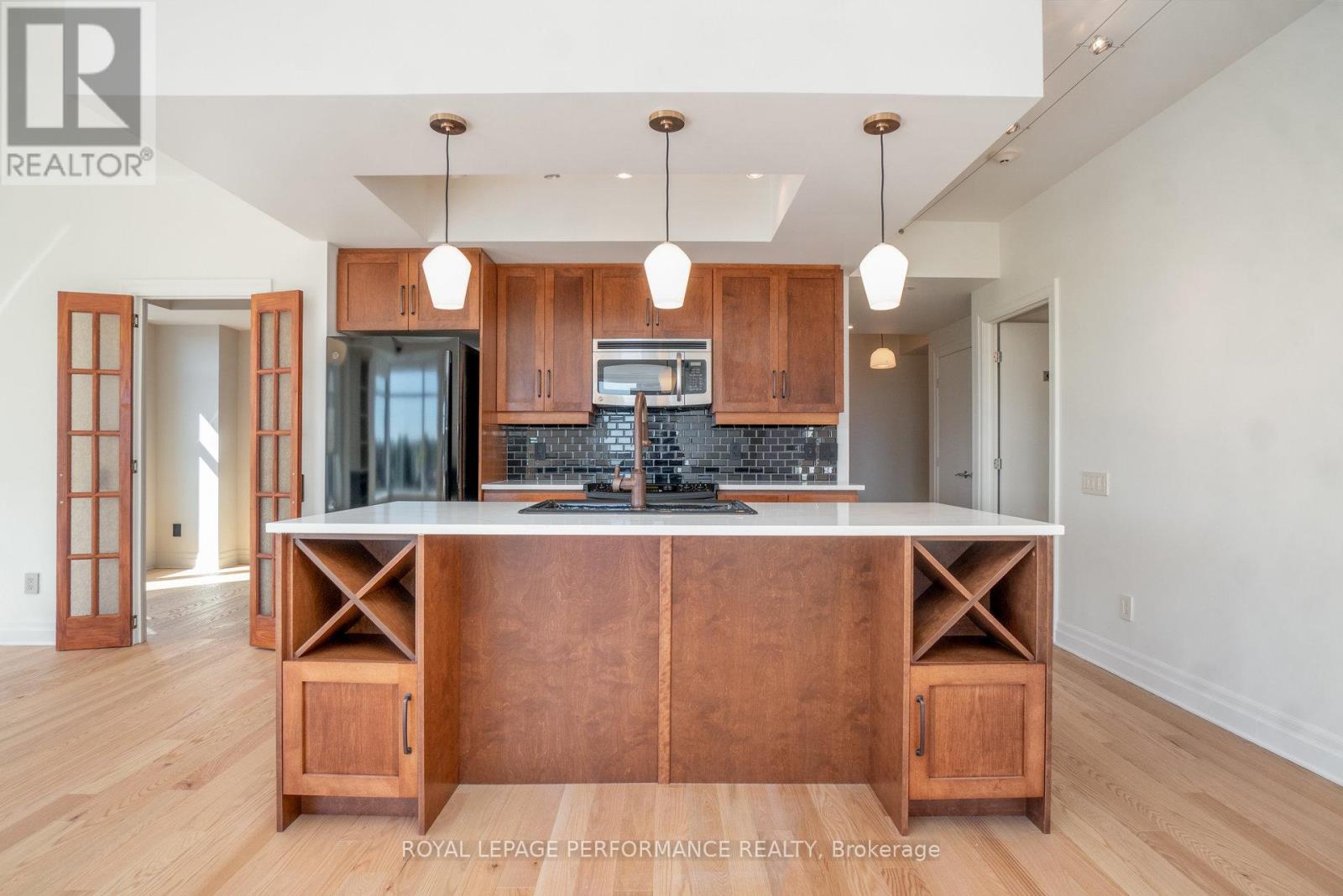 703 - 245 Kent Street, Ottawa, Ontario  K2P 0A5 - Photo 12 - X12449219