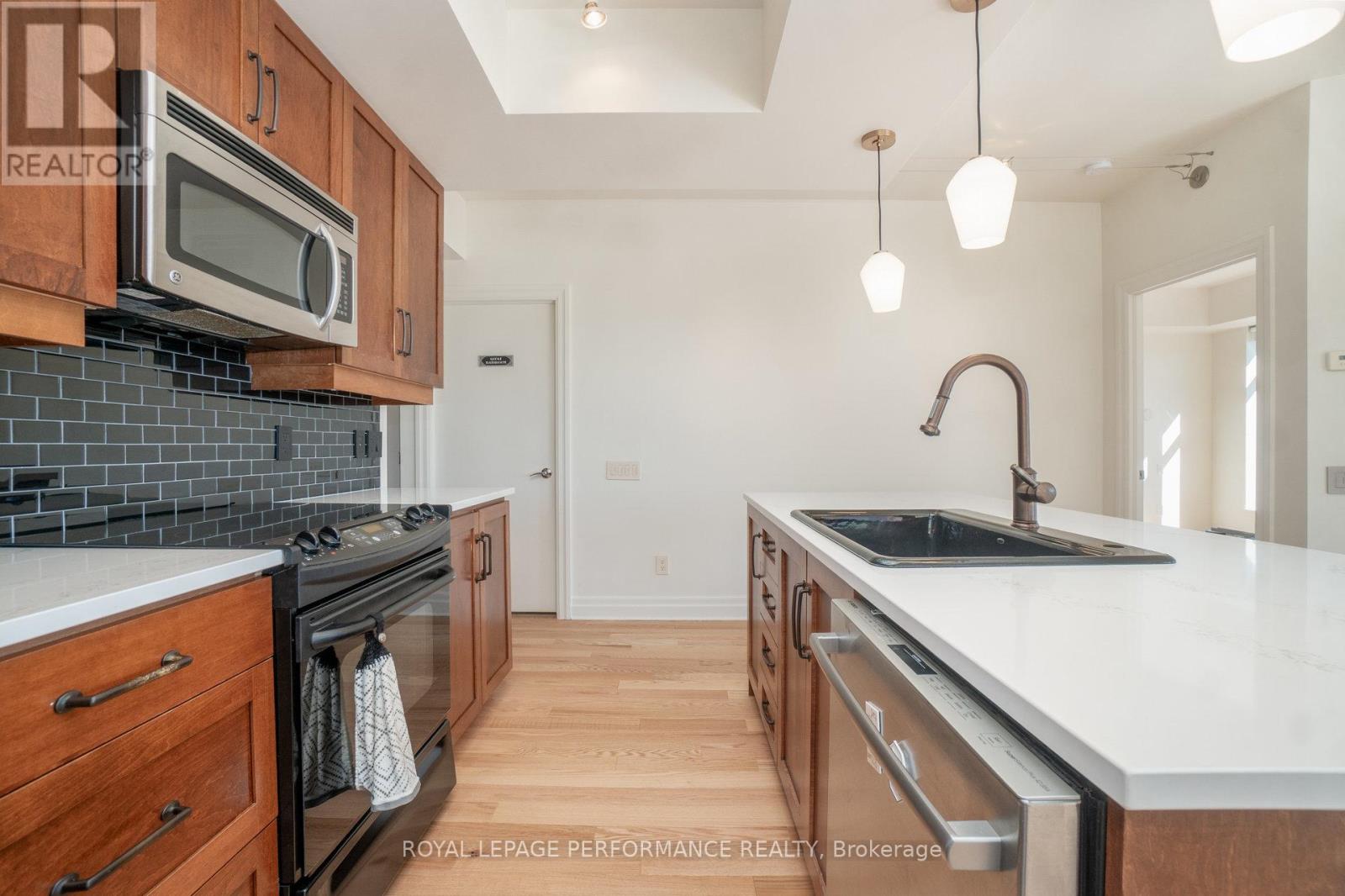 703 - 245 Kent Street, Ottawa, Ontario  K2P 0A5 - Photo 14 - X12449219