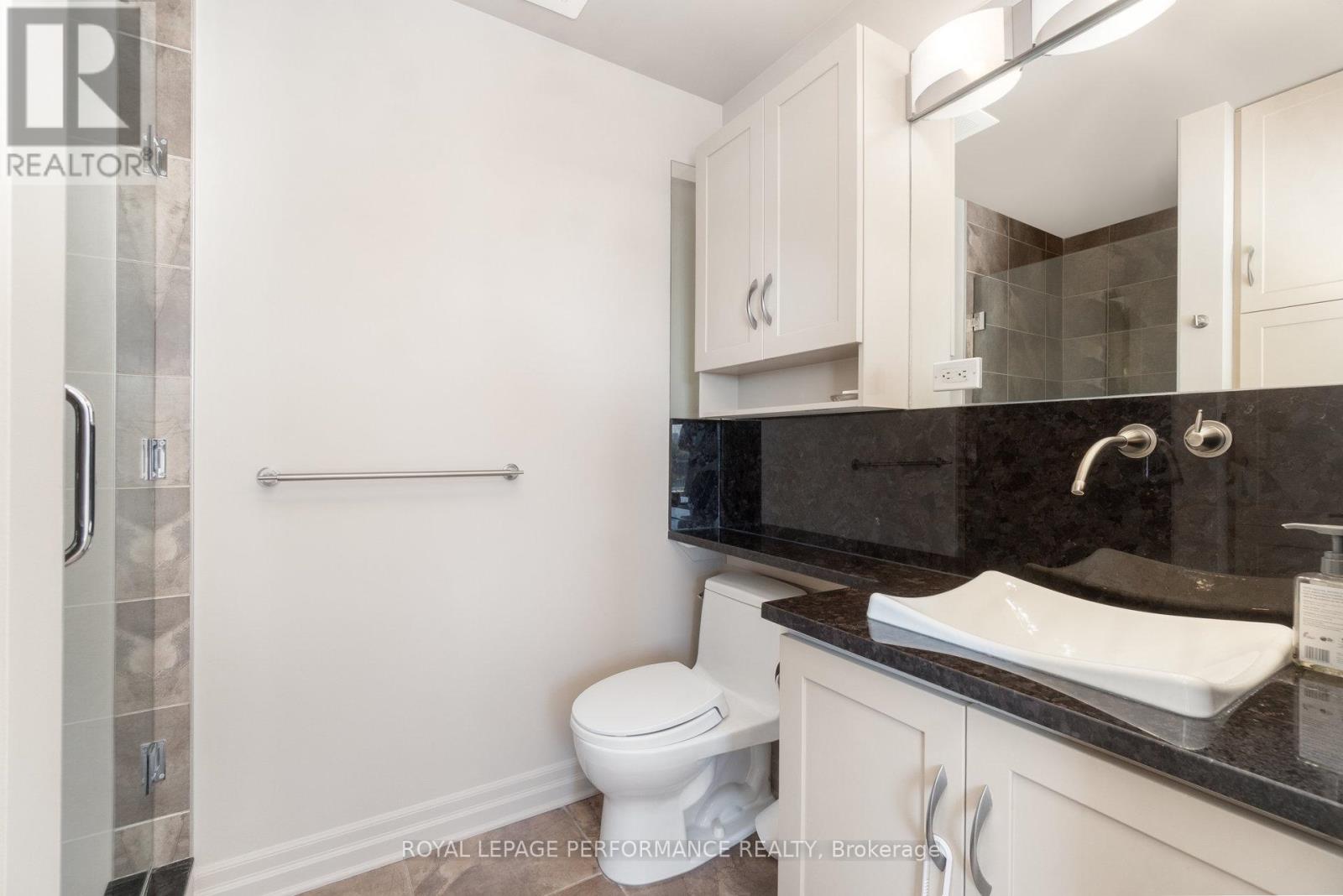 703 - 245 Kent Street, Ottawa, Ontario  K2P 0A5 - Photo 17 - X12449219