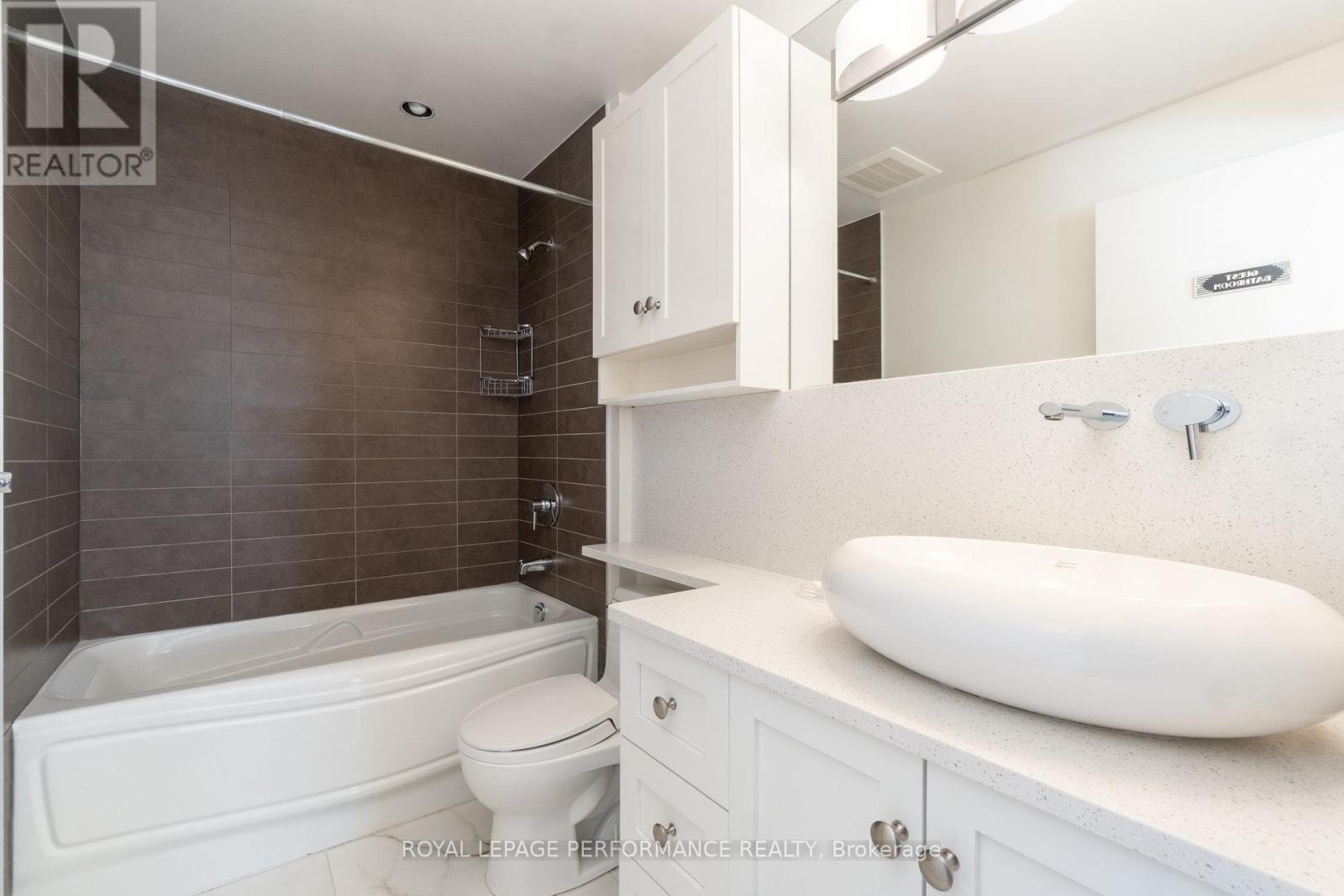 703 - 245 Kent Street, Ottawa, Ontario  K2P 0A5 - Photo 20 - X12449219