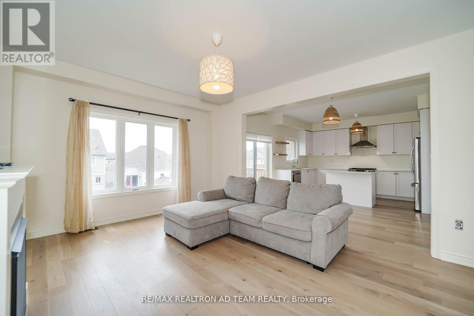 127 Courtney Street, Clarington, Ontario  L1C 7H4 - Photo 6 - E12448926