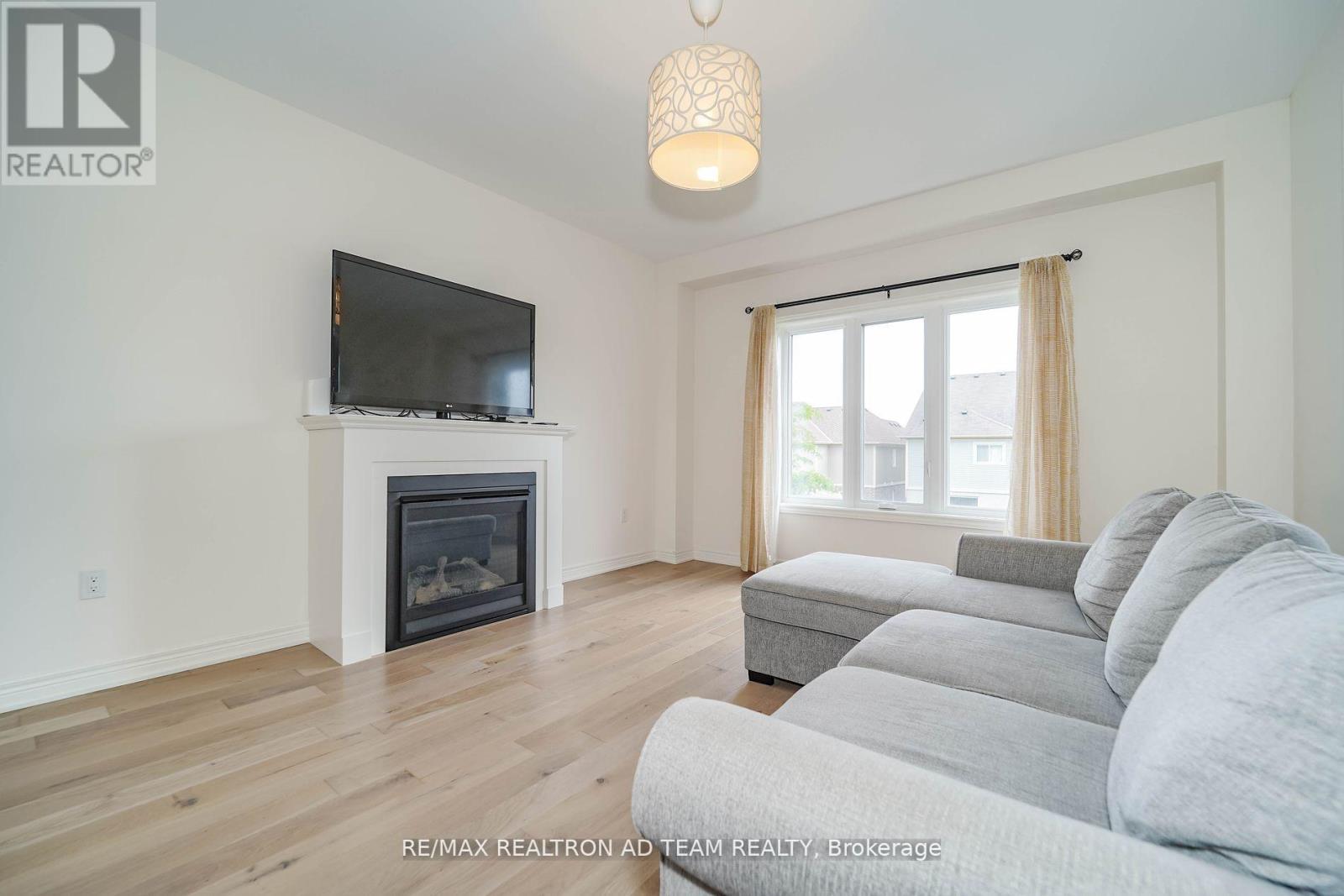 127 Courtney Street, Clarington, Ontario  L1C 7H4 - Photo 7 - E12448926