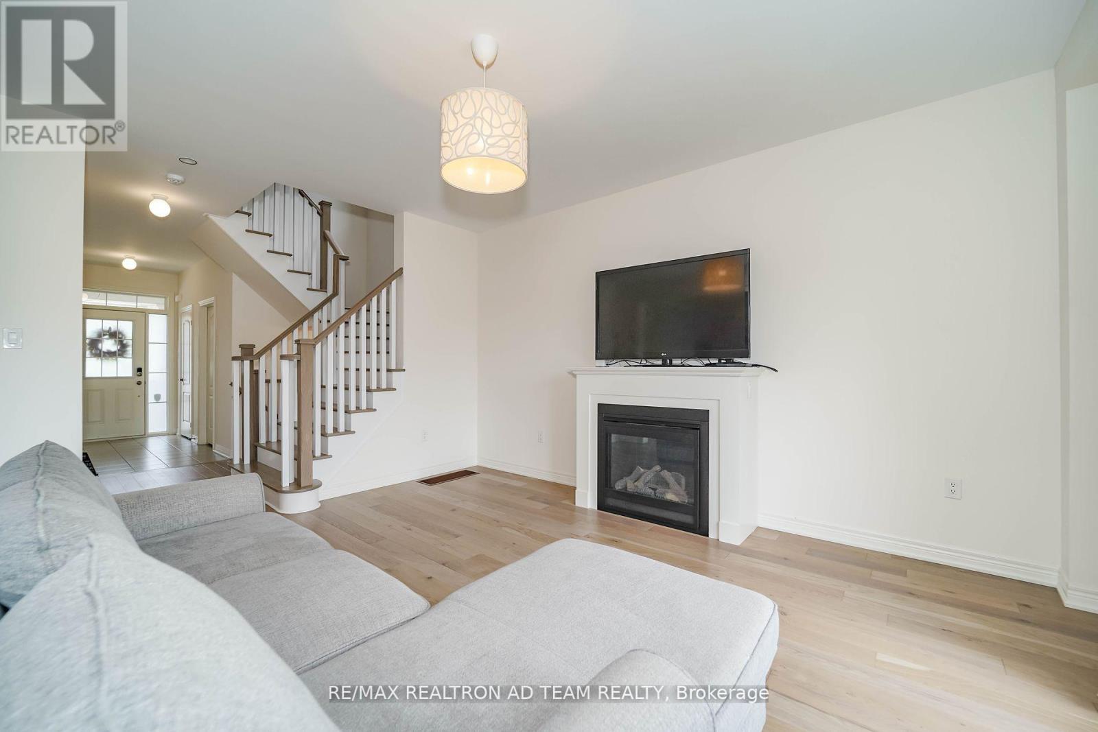 127 Courtney Street, Clarington, Ontario  L1C 7H4 - Photo 9 - E12448926