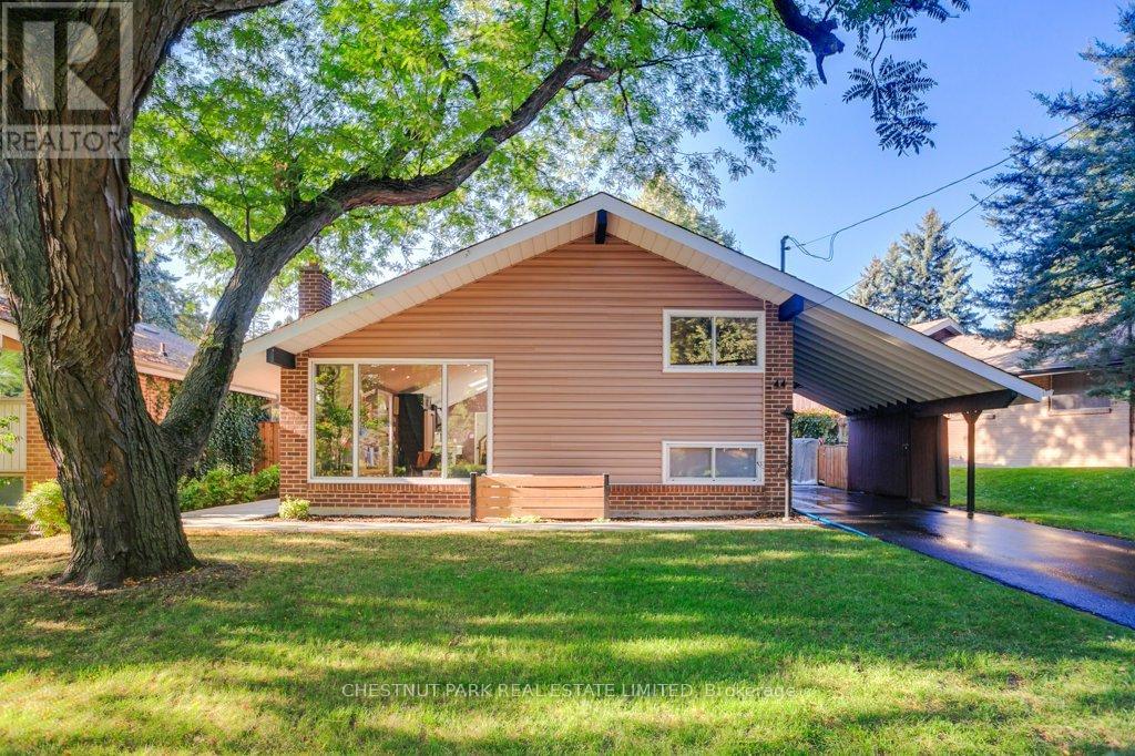 44 BROOKRIDGE DRIVE, Toronto, Ontario