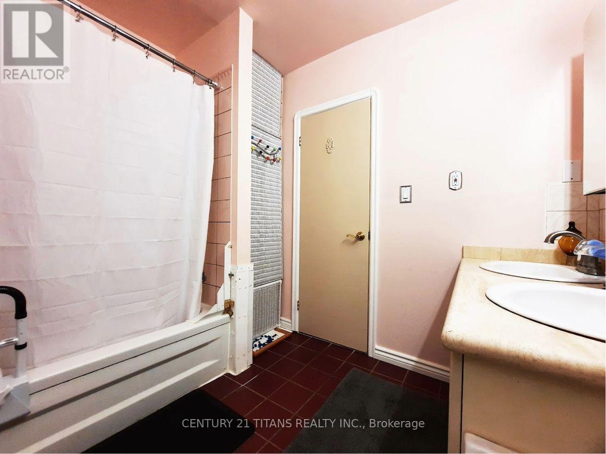 3 Saugeen Crescent, Toronto, Ontario  M1K 3M8 - Photo 17 - E12448985