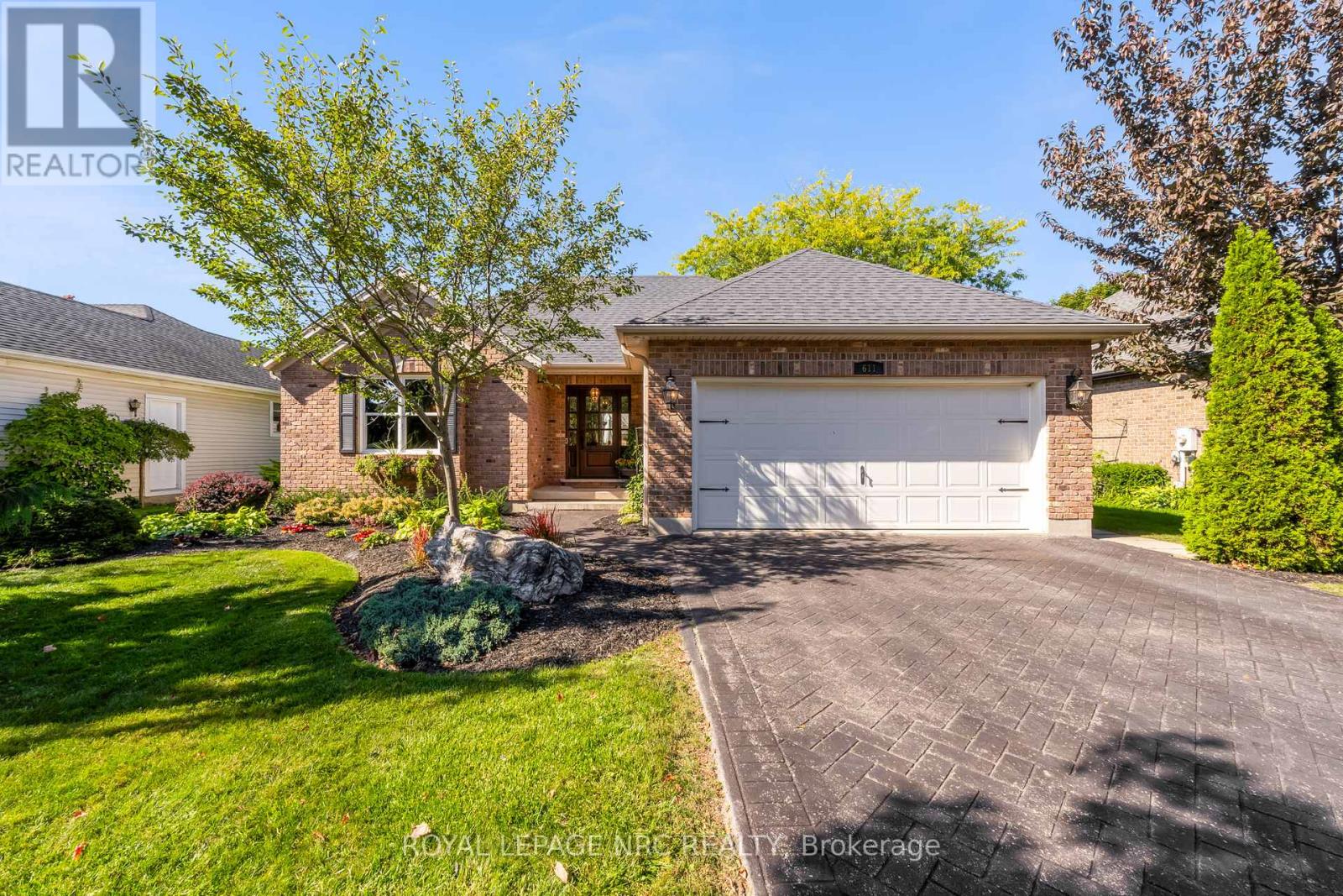 611 Victoria Street, Niagara-On-The-Lake, Ontario  L0S 1J0 - Photo 1 - X12449060