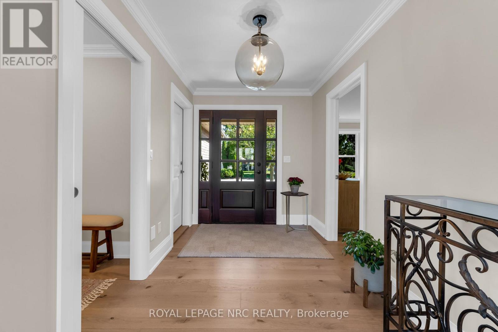 611 Victoria Street, Niagara-On-The-Lake, Ontario  L0S 1J0 - Photo 3 - X12449060